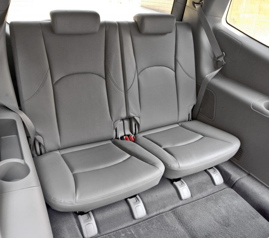  Kia Borrego 2009 года  (фото 205 из 345)